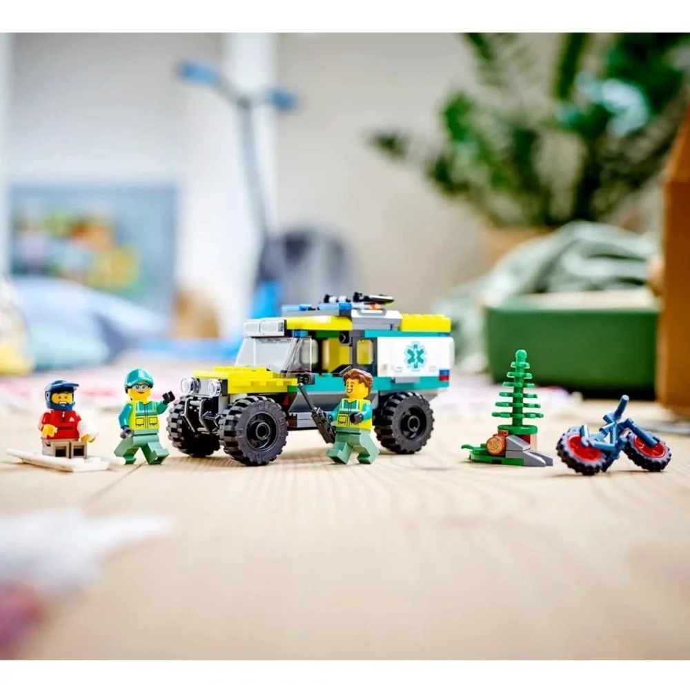 Sealed New Lego City 4x4 Off-Road Ambulance Rescue Car Set 40582 Building Blocks